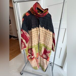 Kantha Bae Cowl Split pullover